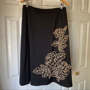 🖤BHWM🤍Black Skirt with Floral EmbellishmentsEUC